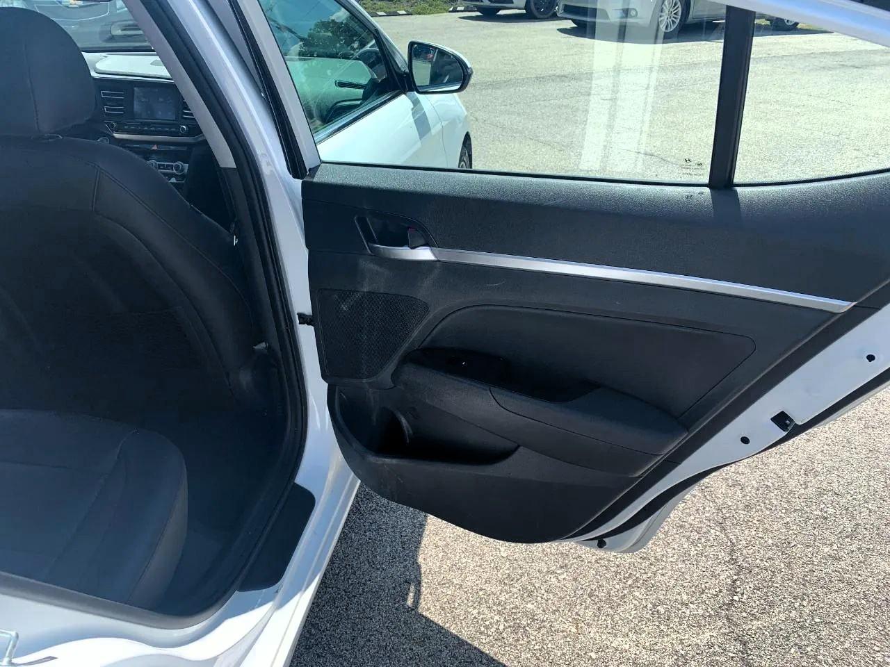 Hyundai Elantra Limited 2020