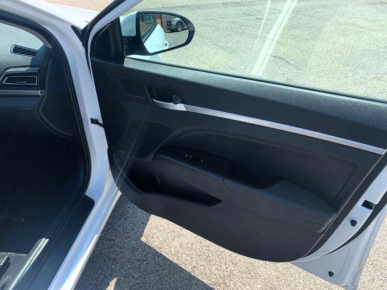Hyundai Elantra Limited 2020