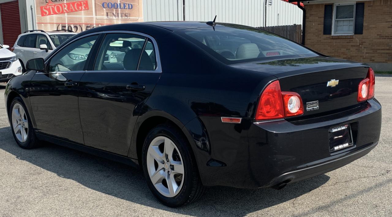 Chevrolet Malibu LS 2011