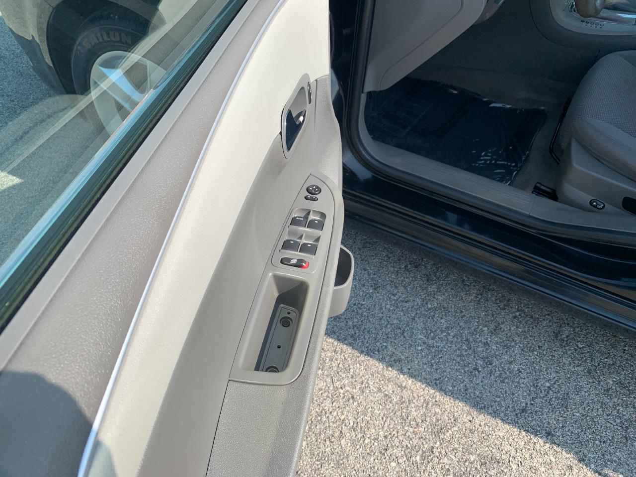 Chevrolet Malibu LS 2011