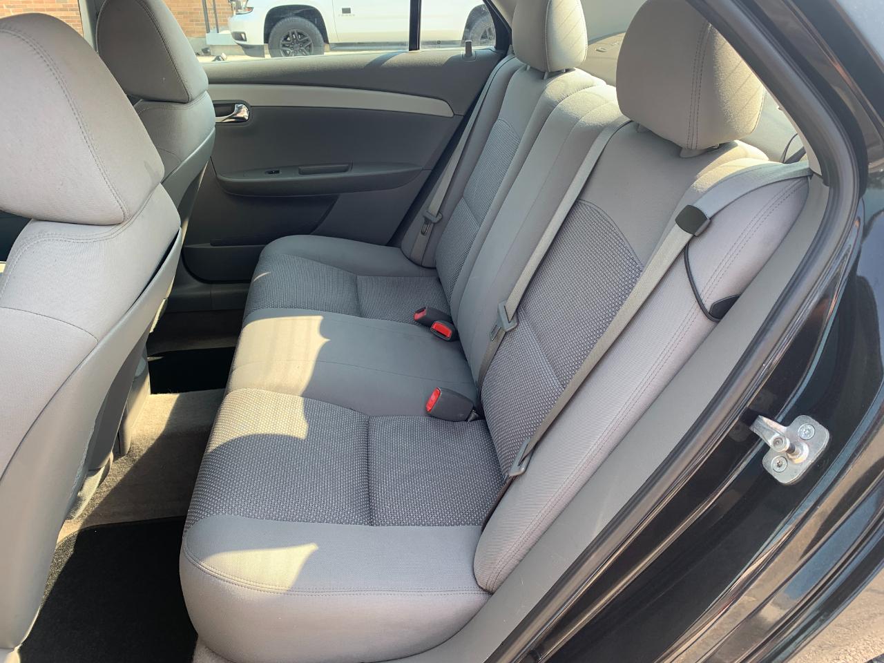 Chevrolet Malibu LS 2011