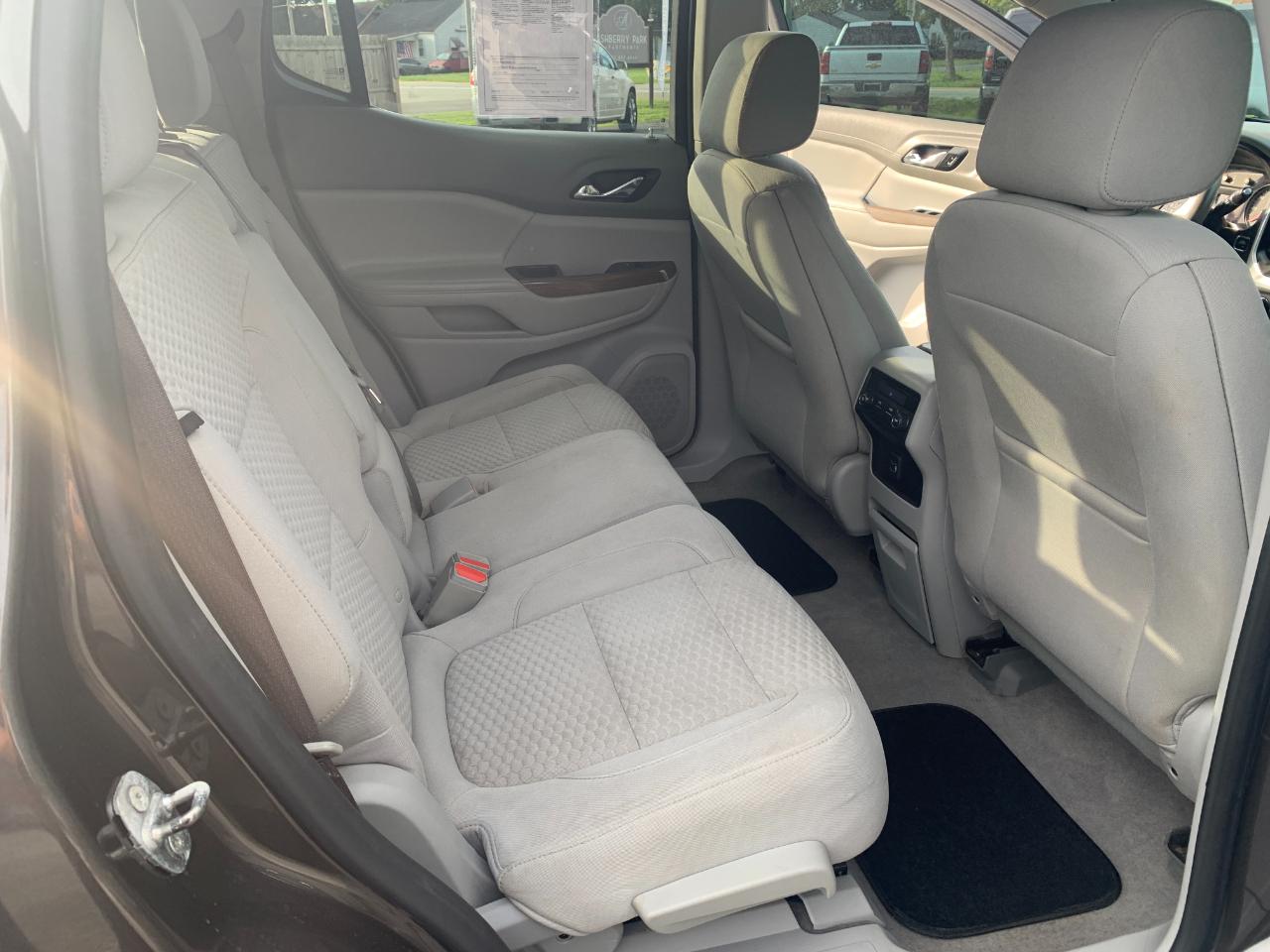 GMC Acadia SLE-1 FWD 2019