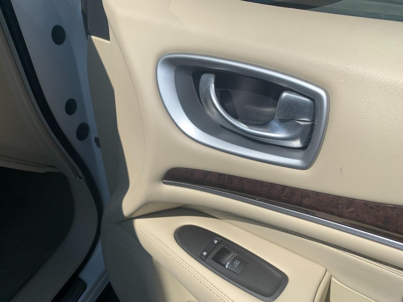 Infiniti QX60 Base AWD 2014