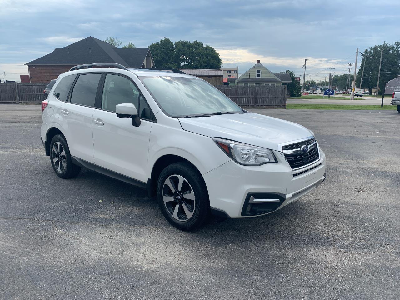 Subaru Forester 2.5i Premium PZEV CVT 2017