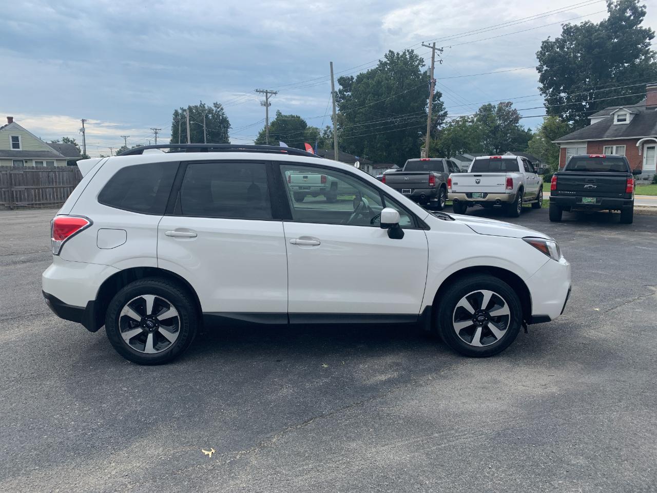 Subaru Forester 2.5i Premium PZEV CVT 2017
