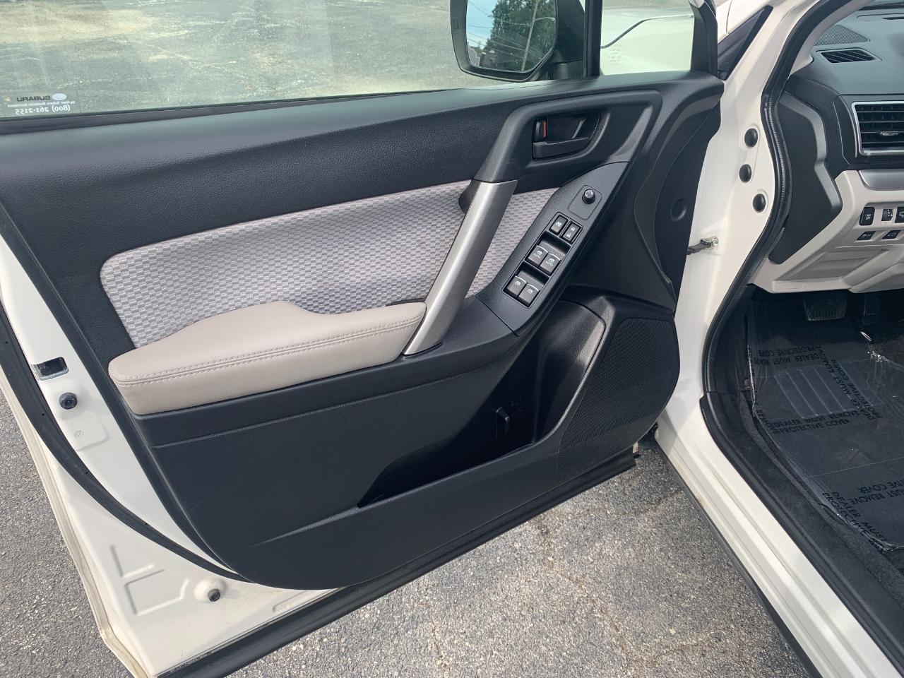 Subaru Forester 2.5i Premium PZEV CVT 2017