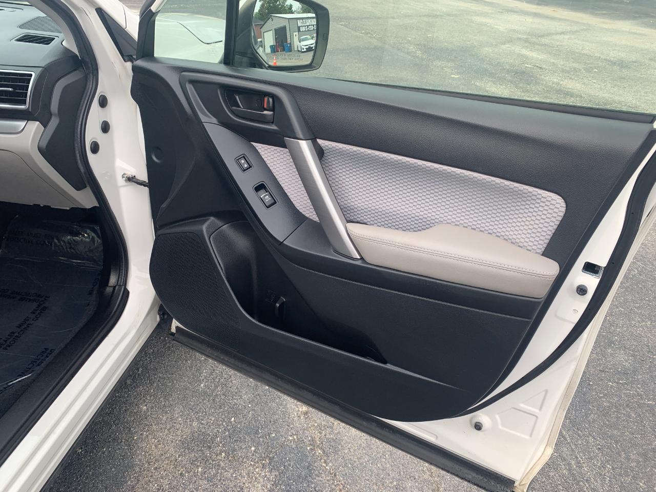 Subaru Forester 2.5i Premium PZEV CVT 2017