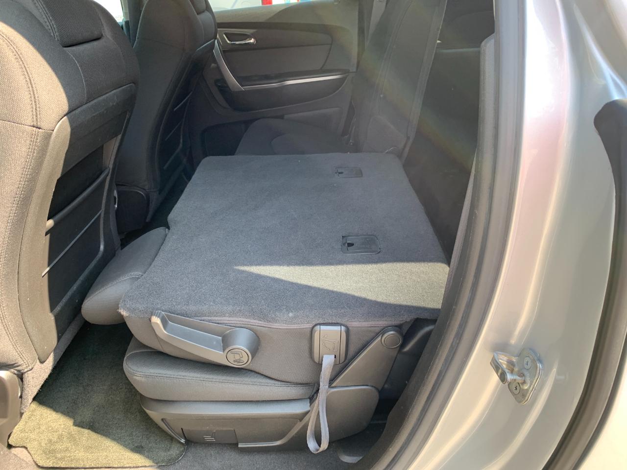 GMC Acadia SLE-1 FWD 2009
