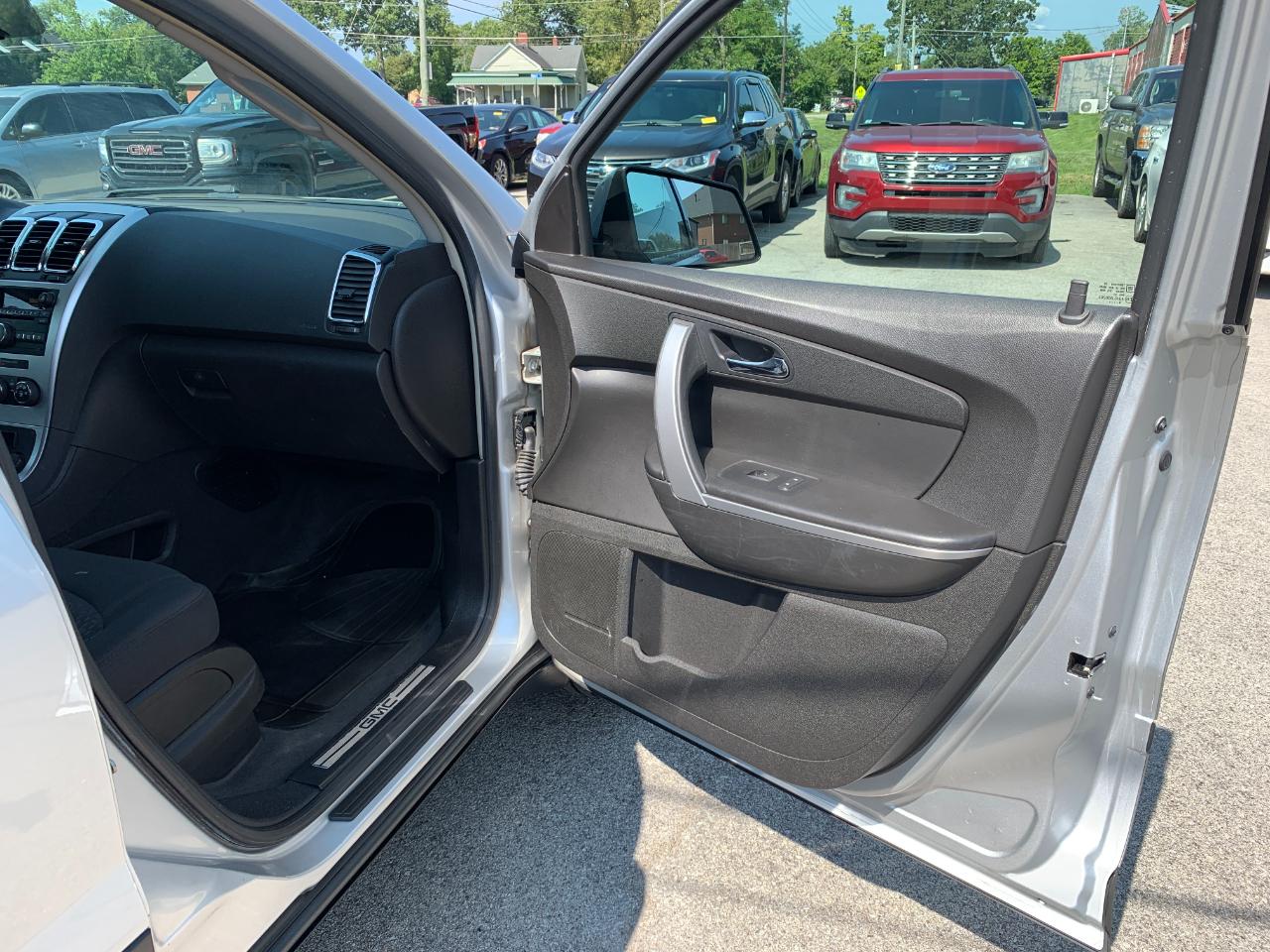 GMC Acadia SLE-1 FWD 2009