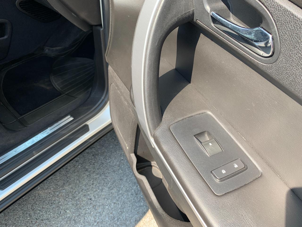 GMC Acadia SLE-1 FWD 2009