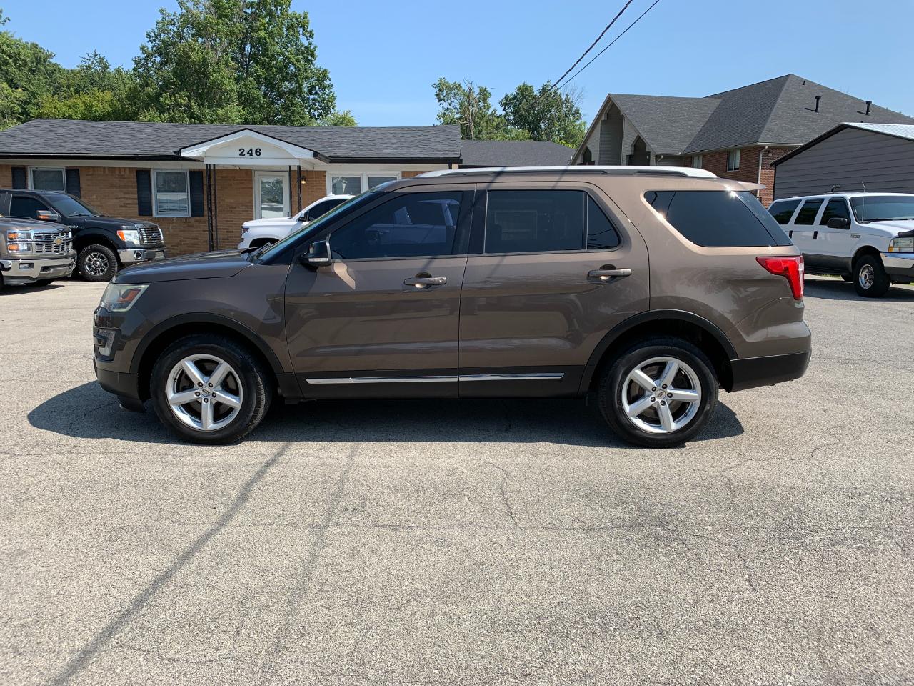 Ford Explorer XLT 4WD 2016