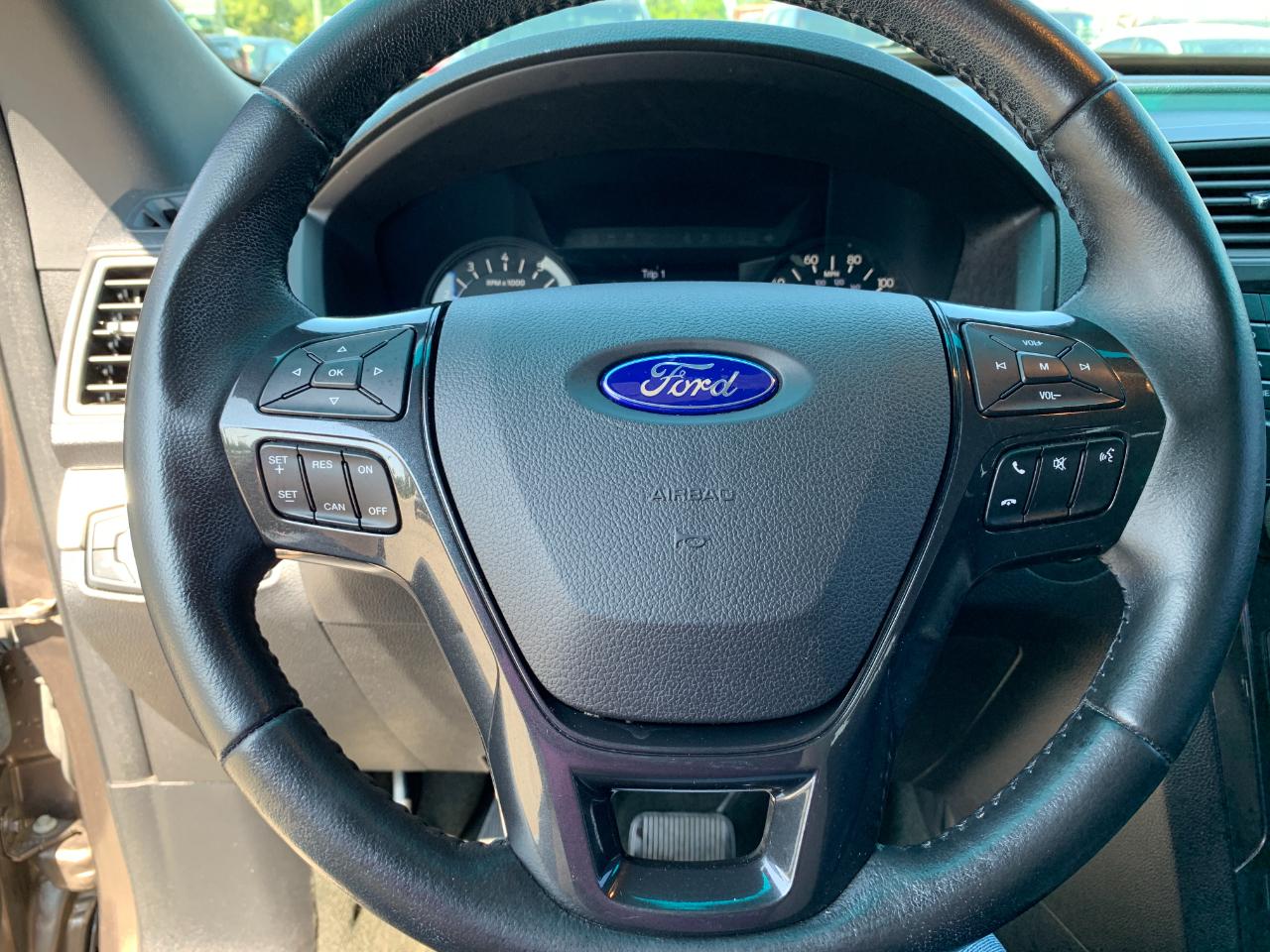 Ford Explorer XLT 4WD 2016