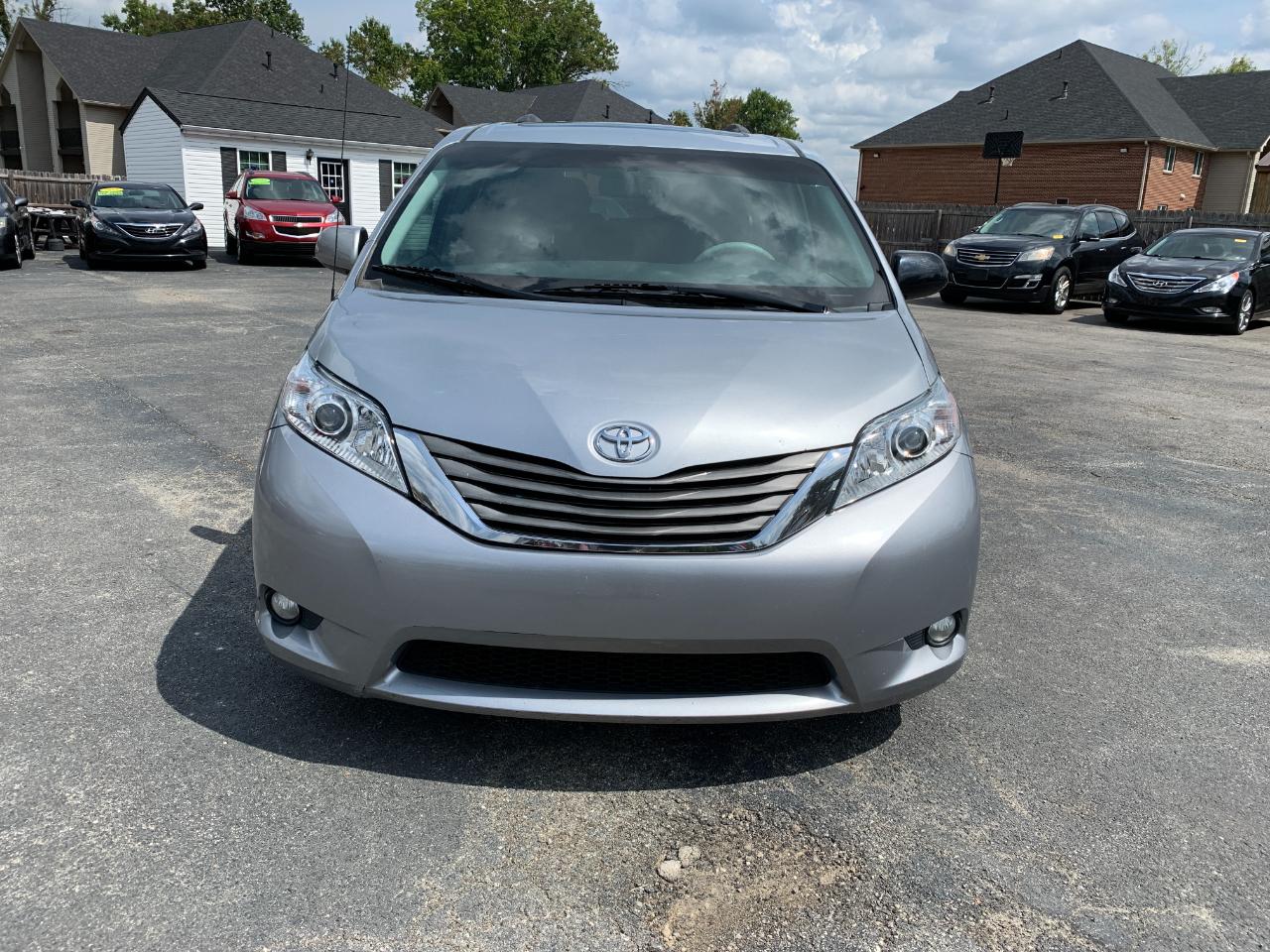 Toyota Sienna XLE FWD 8-Passenger V6 2014