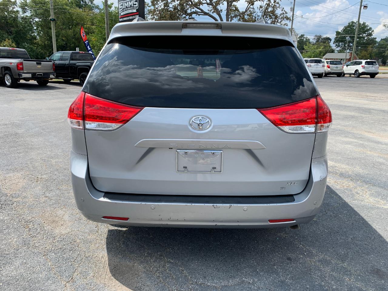 Toyota Sienna XLE FWD 8-Passenger V6 2014