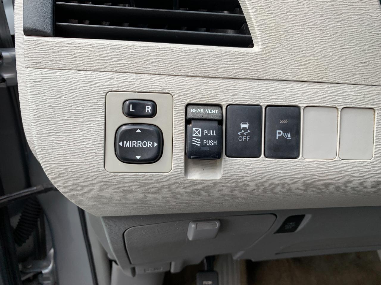 Toyota Sienna XLE FWD 8-Passenger V6 2014