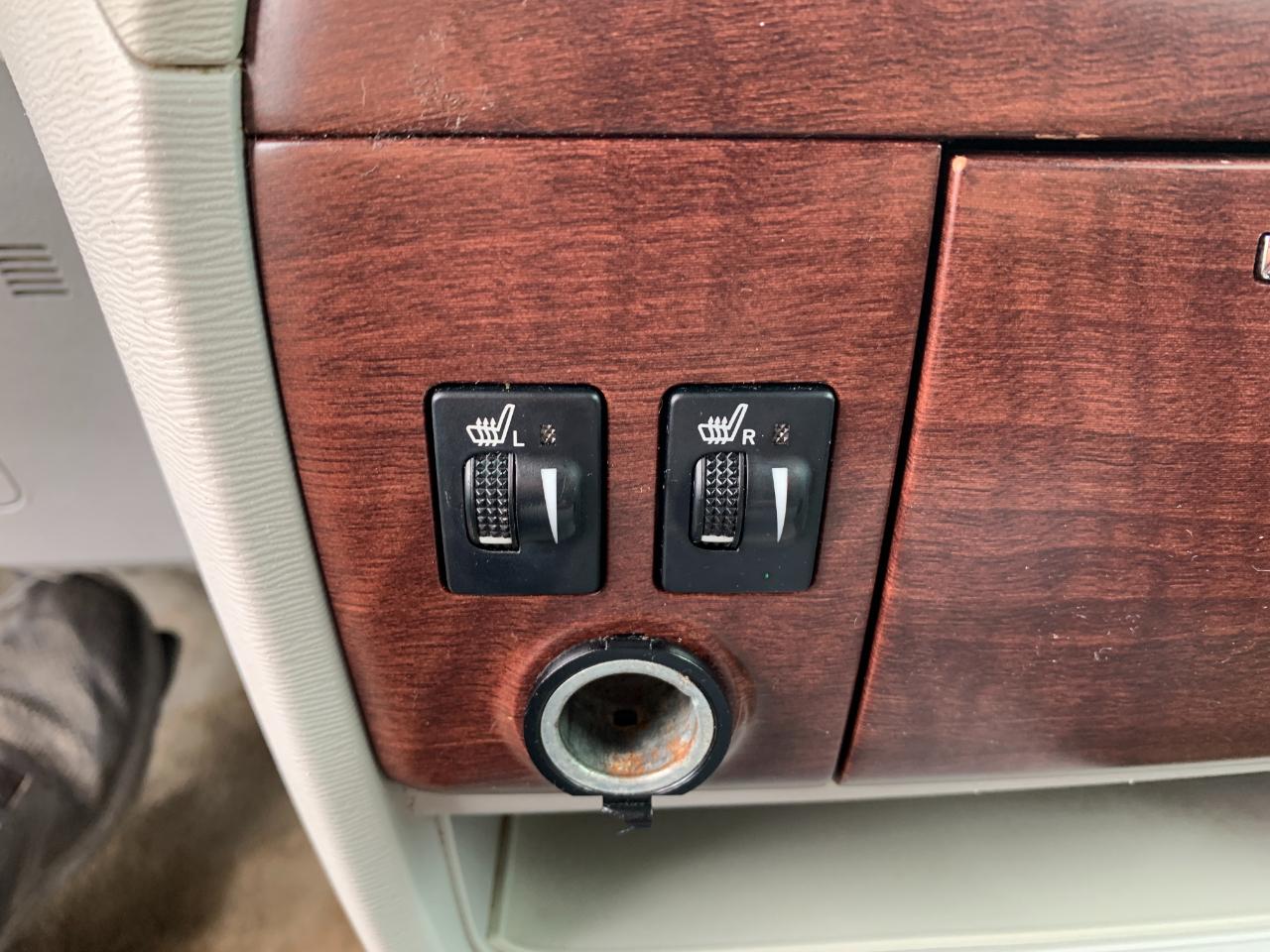 Toyota Sienna XLE FWD 8-Passenger V6 2014