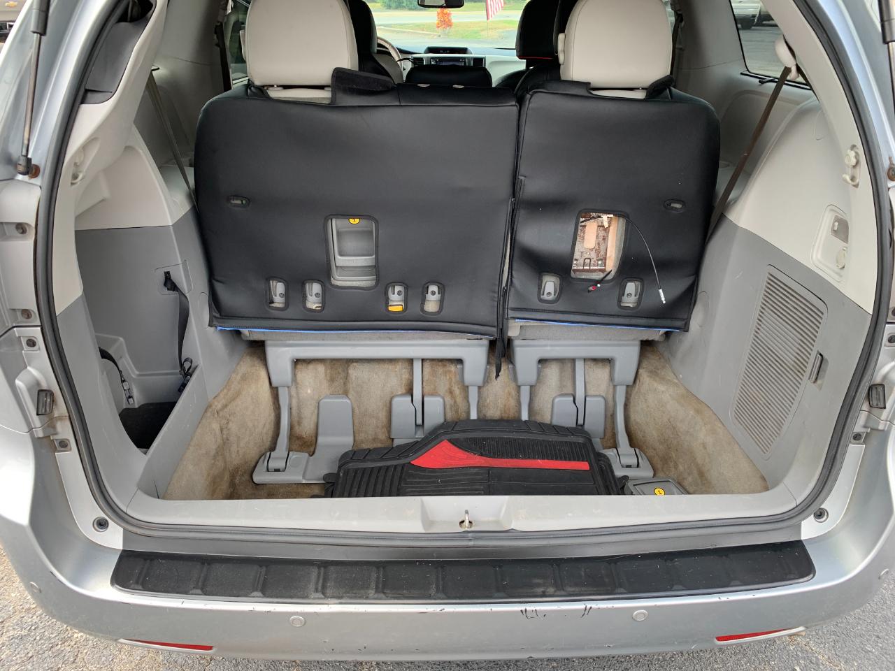 Toyota Sienna XLE FWD 8-Passenger V6 2014
