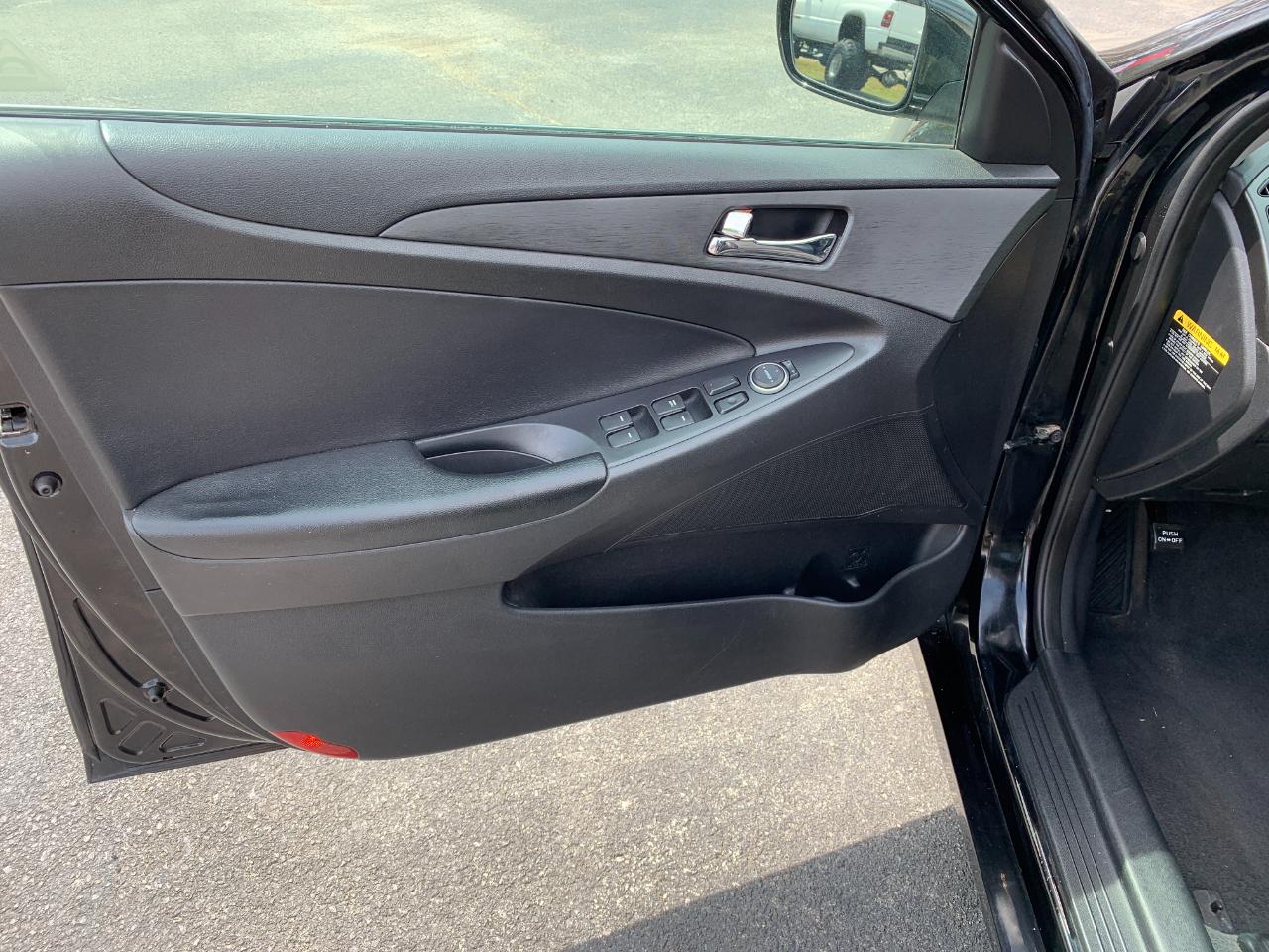 Hyundai Sonata Limited Auto 2012
