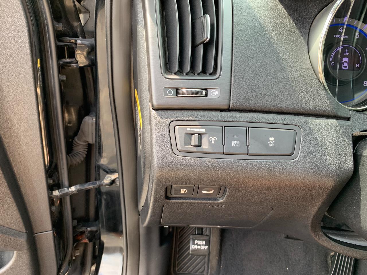 Hyundai Sonata Limited Auto 2012