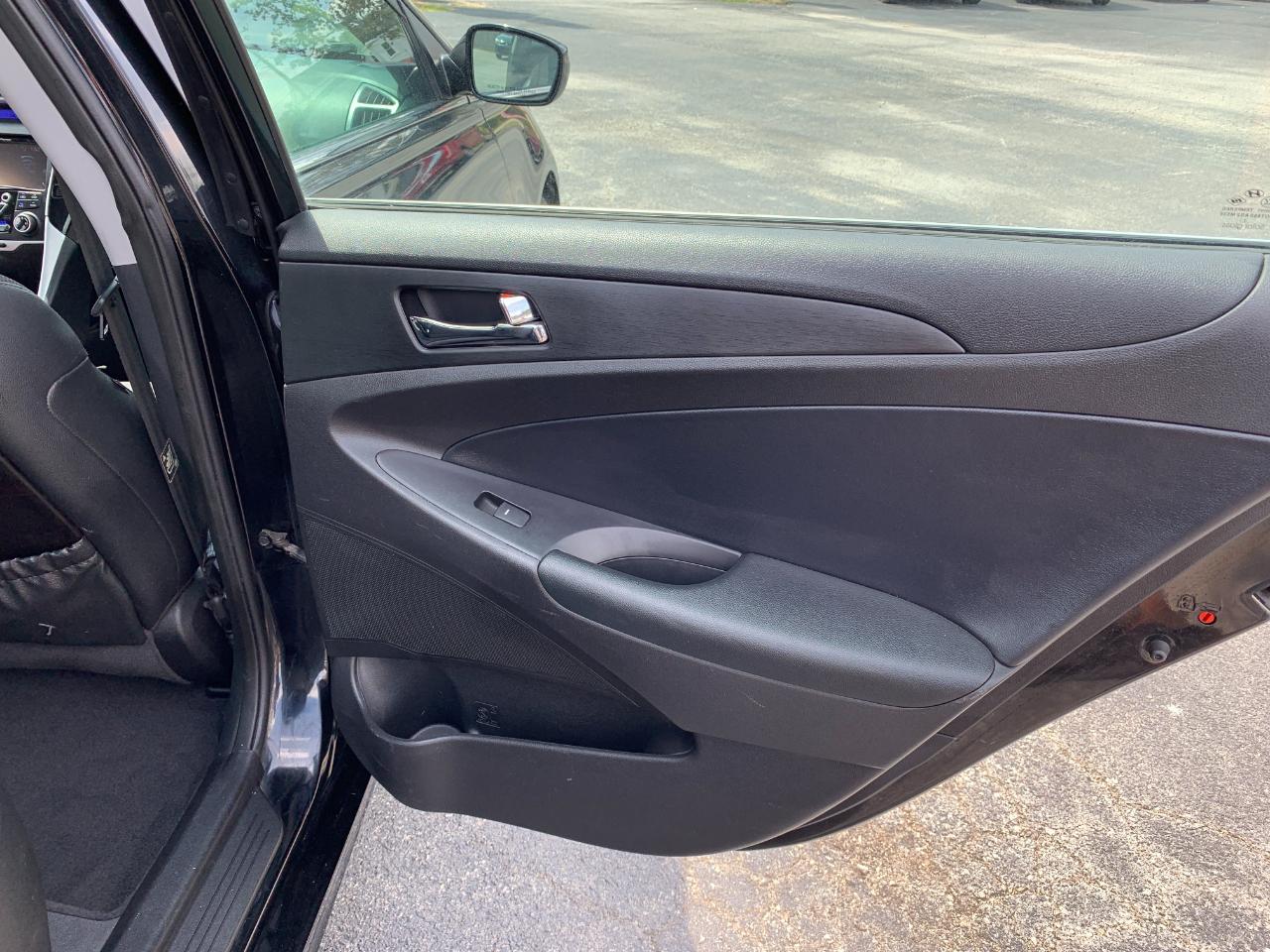 Hyundai Sonata Limited Auto 2012