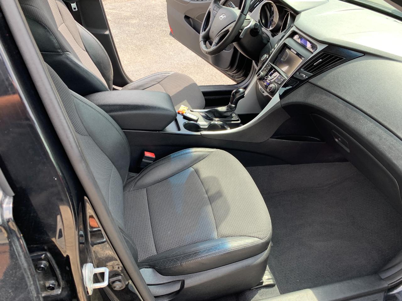 Hyundai Sonata Limited Auto 2012