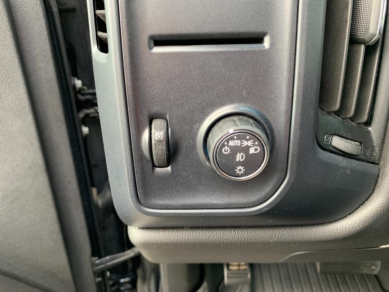 GMC Sierra 1500 Base Double Cab 4WD 2019