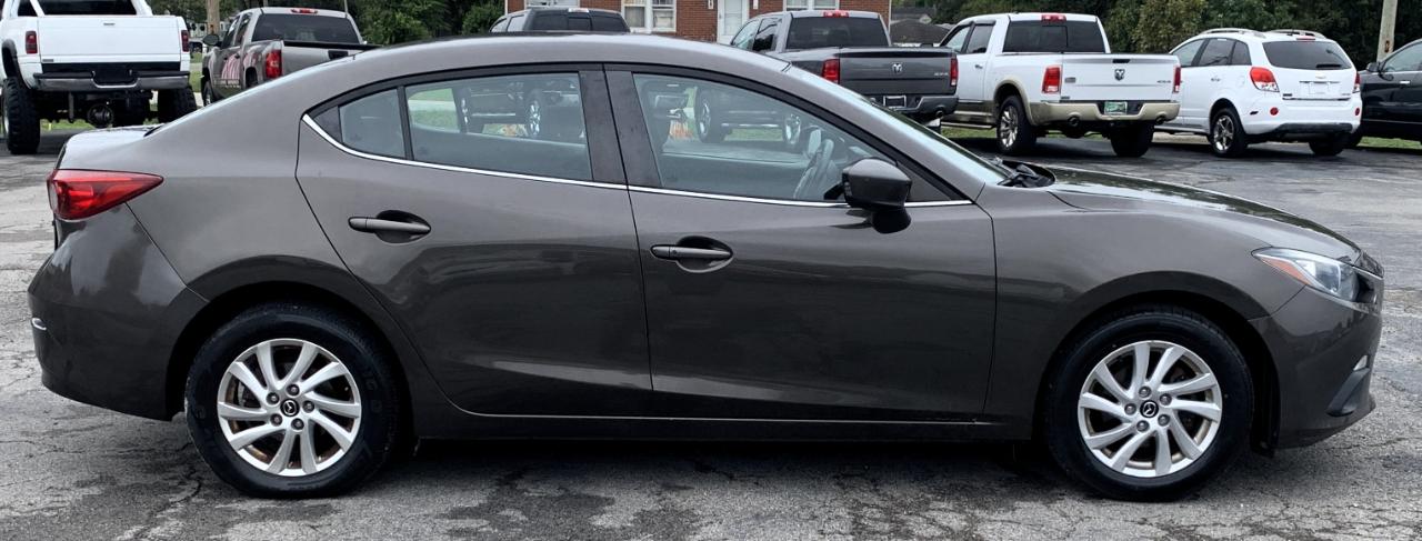 Mazda MAZDA3 i Touring AT 4-Door 2014