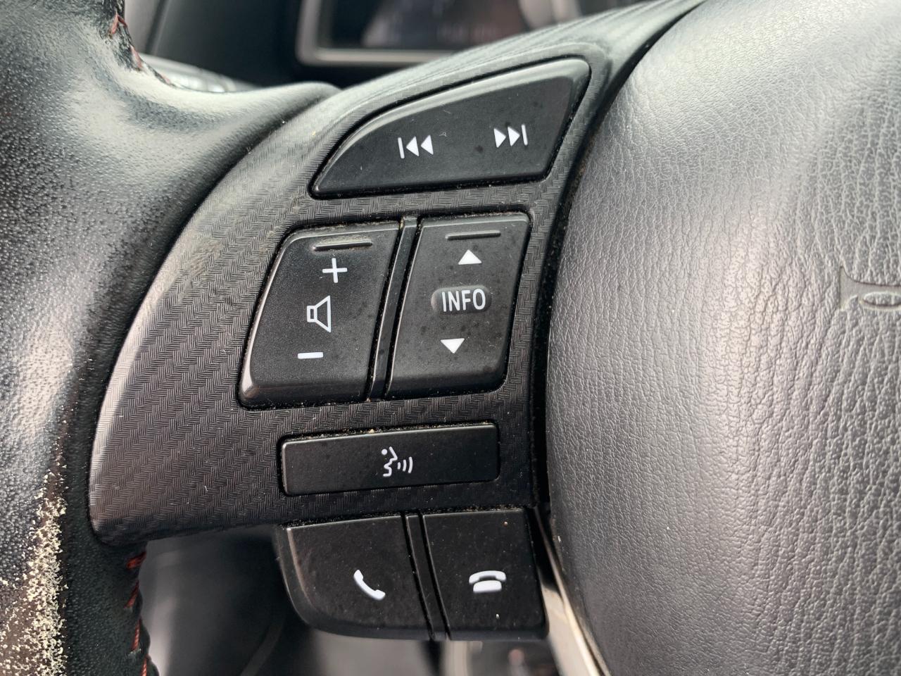 Mazda MAZDA3 i Touring AT 4-Door 2014