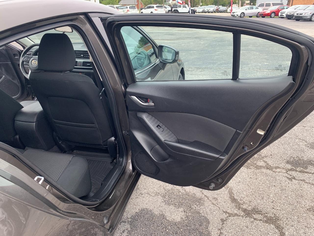 Mazda MAZDA3 i Touring AT 4-Door 2014