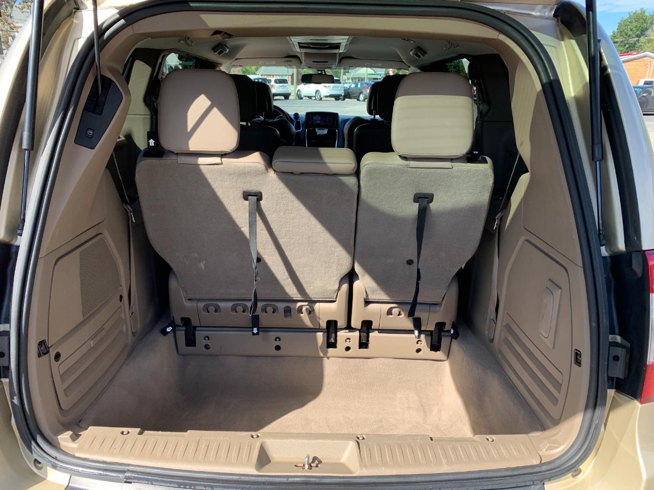 Chrysler Town & Country Limited 2011