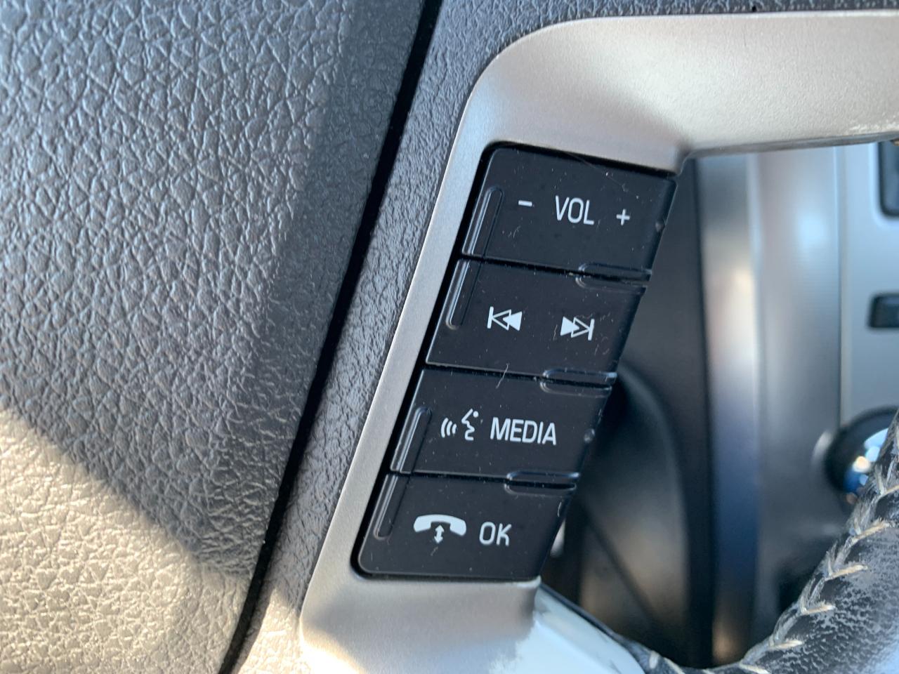 Ford Fusion Hybrid Sedan 2010