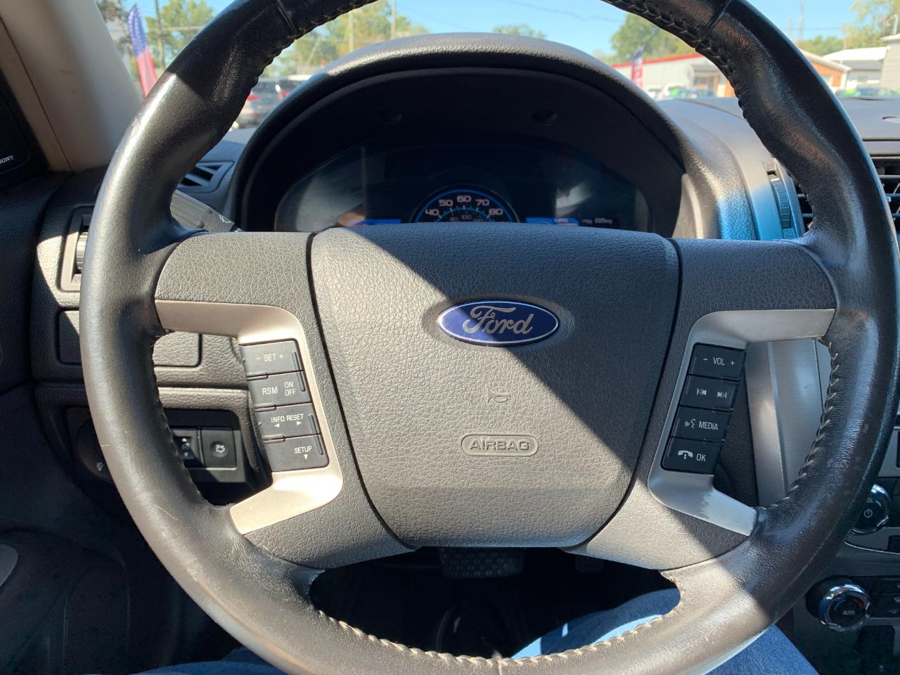 Ford Fusion Hybrid Sedan 2010