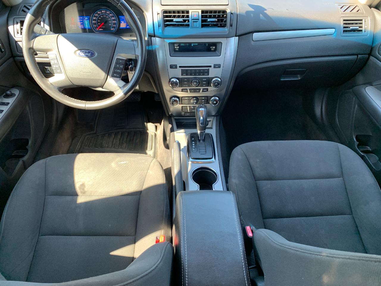 Ford Fusion Hybrid Sedan 2010