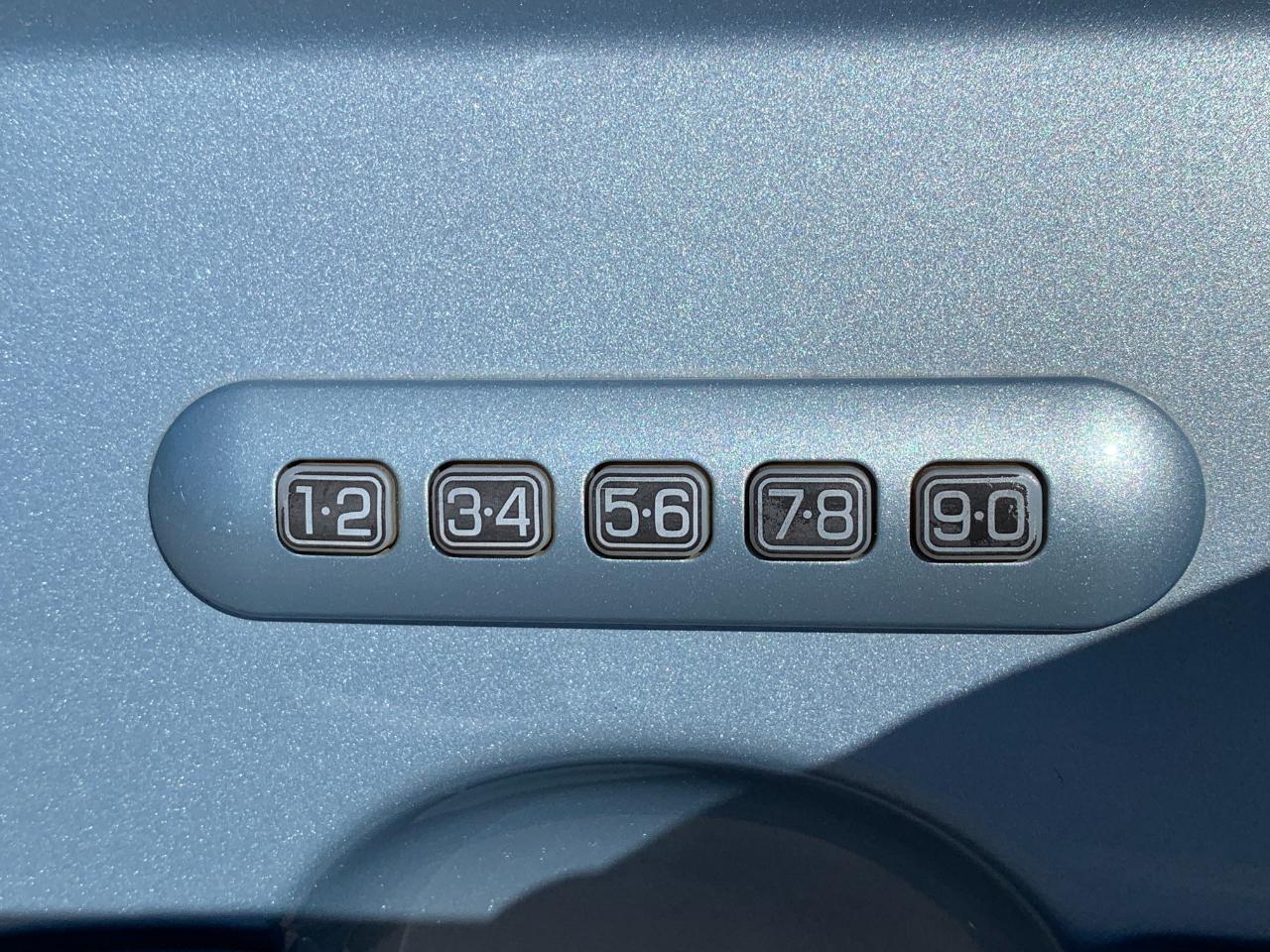 Ford Fusion Hybrid Sedan 2010