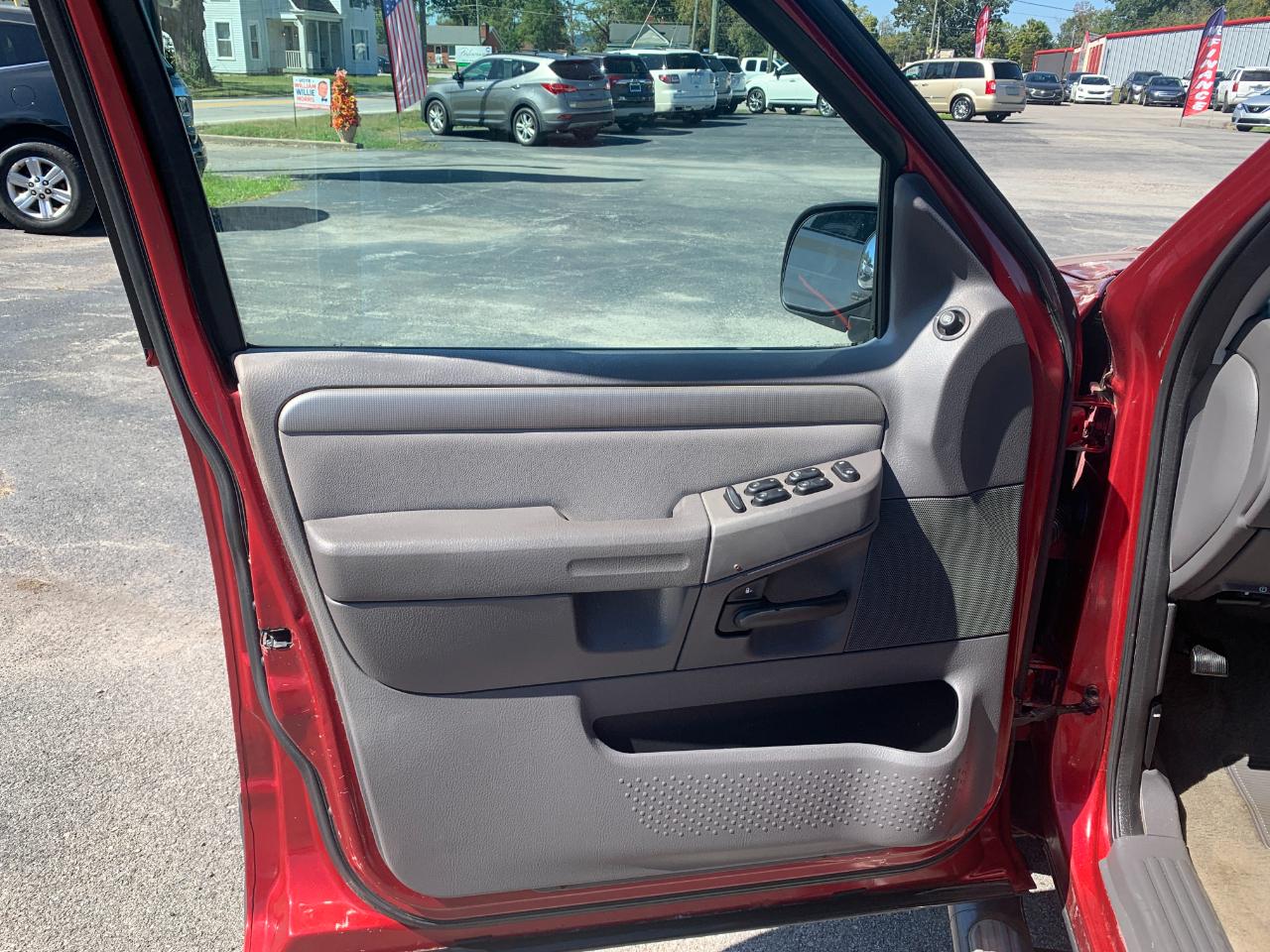 Ford Explorer XLT 4.6L 4WD 2004