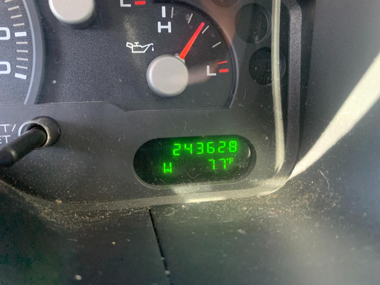 Ford Explorer XLT 4.6L 4WD 2004