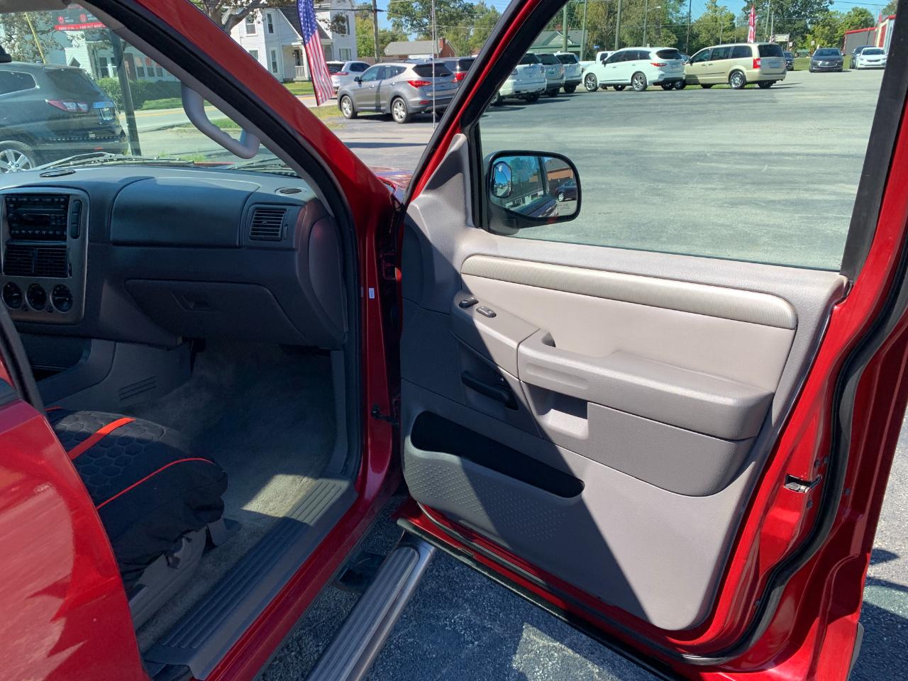 Ford Explorer XLT 4.6L 4WD 2004