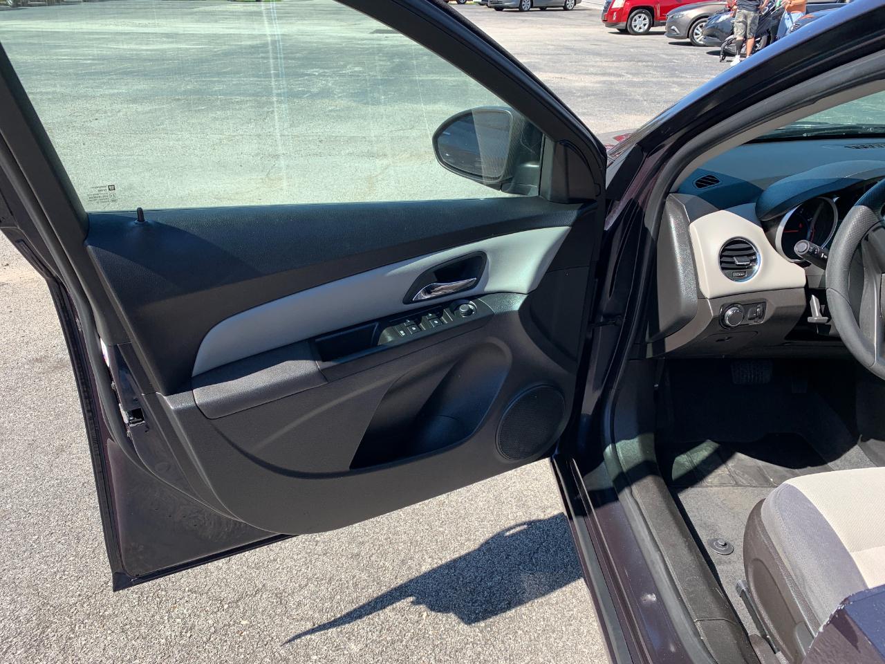 Chevrolet Cruze LS Auto 2014