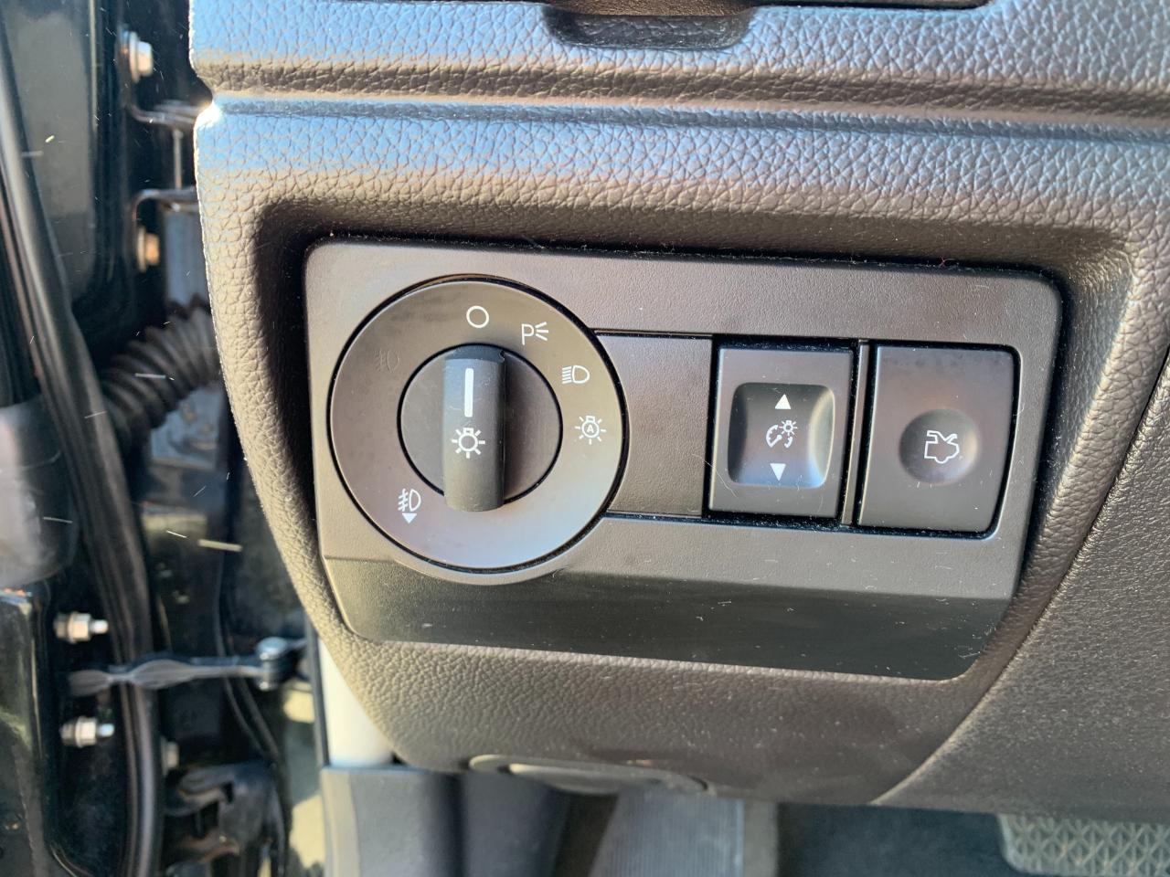 Ford Fusion I4 SE 2011