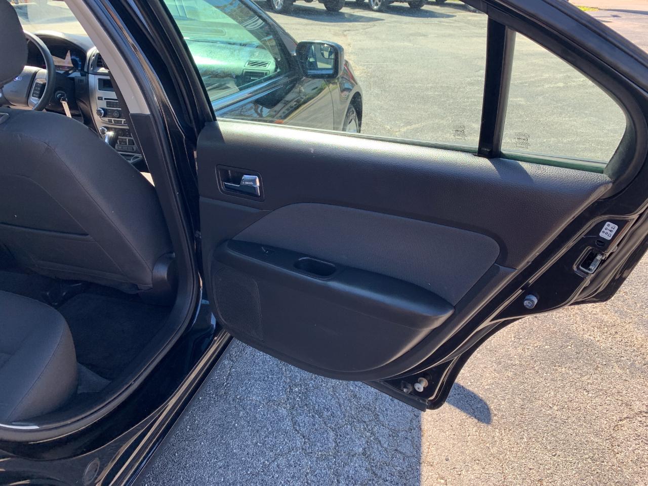 Ford Fusion I4 SE 2011