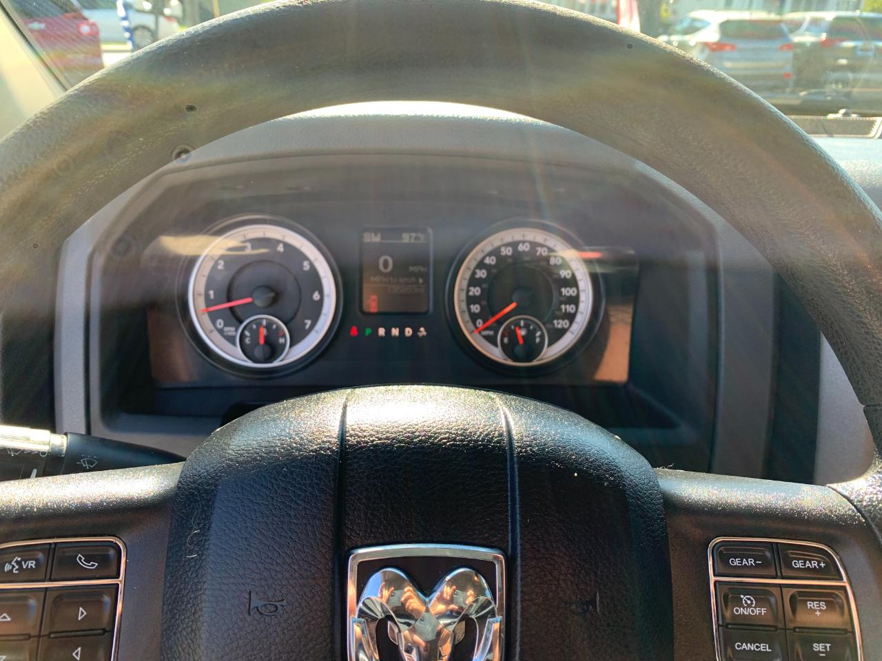 RAM 1500 Tradesman Crew Cab SWB 4WD 2015