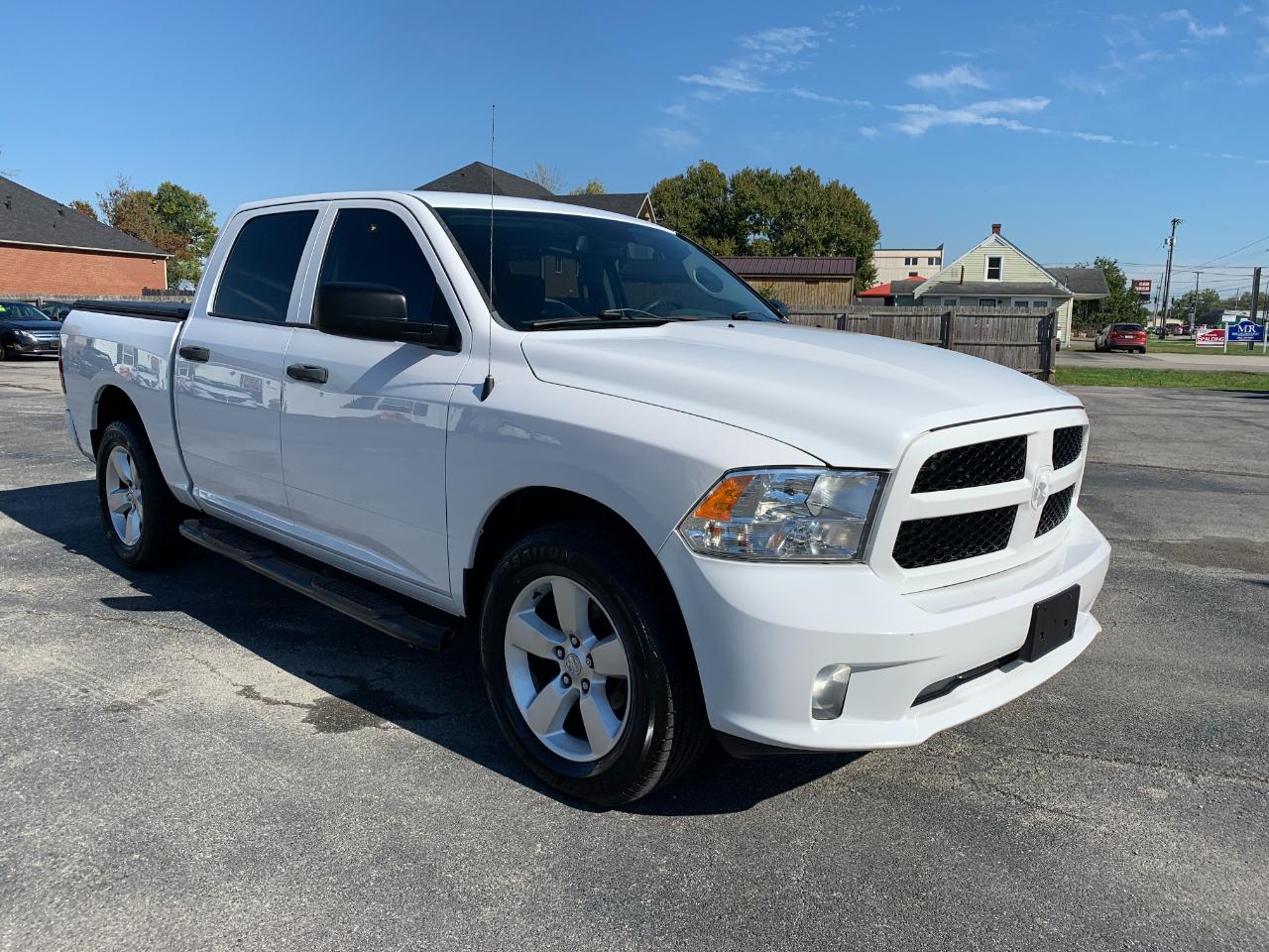 RAM 1500 Tradesman Crew Cab SWB 4WD 2015