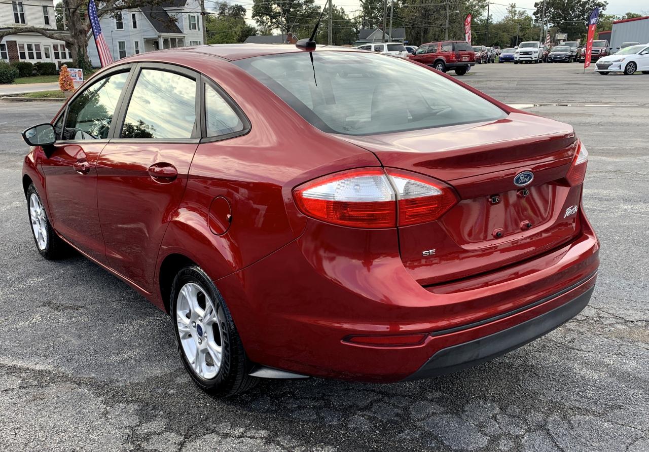 Ford Fiesta SE Sedan 2015