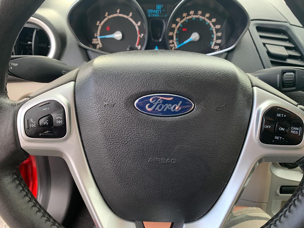 Ford Fiesta SE Sedan 2015