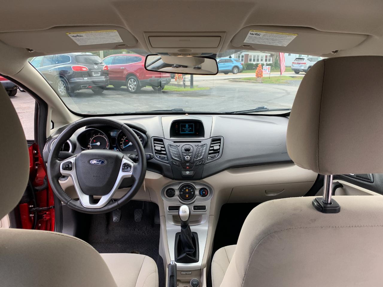 Ford Fiesta SE Sedan 2015