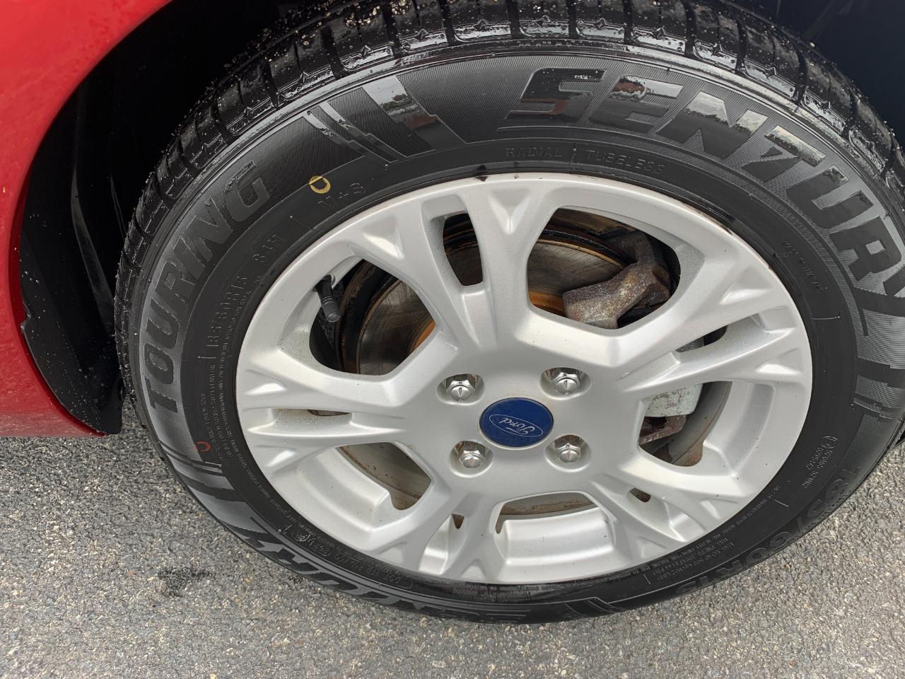 Ford Fiesta SE Sedan 2015