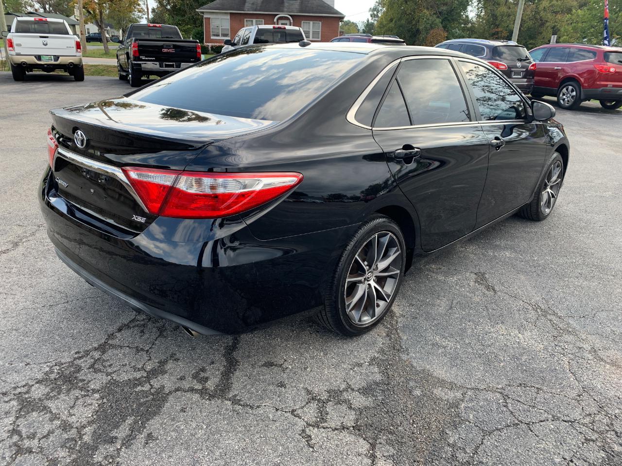 Toyota Camry XLE V6 2015