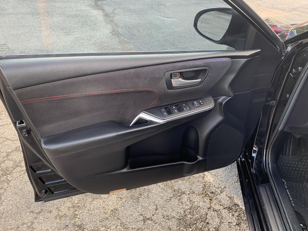 Toyota Camry XLE V6 2015