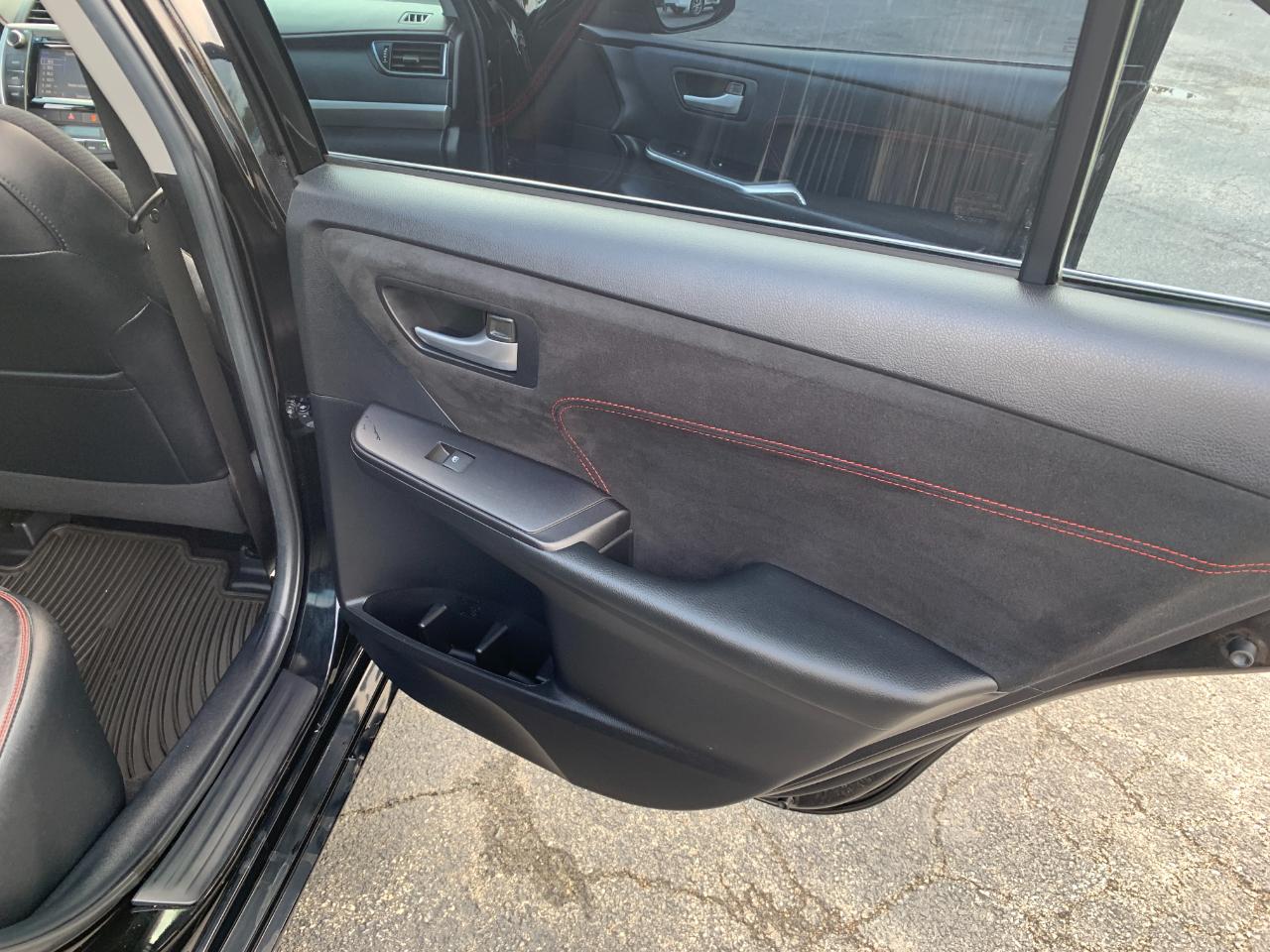 Toyota Camry XLE V6 2015