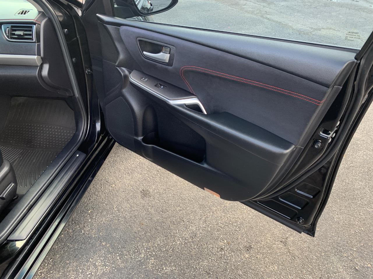 Toyota Camry XLE V6 2015